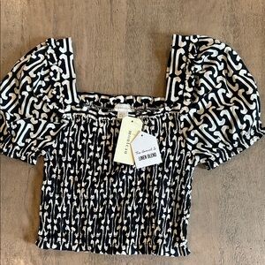 Chic Black and Cream Patterned Blouse